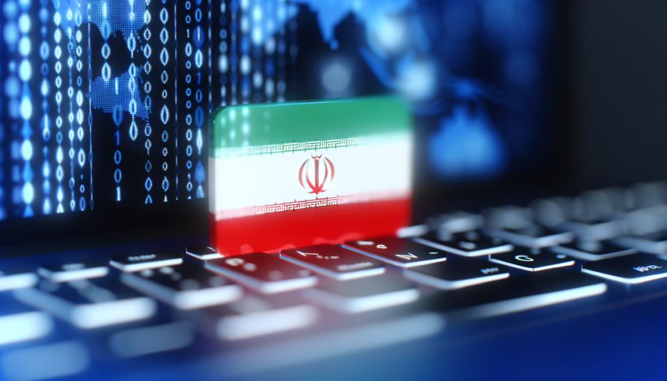 Estados Unidos señala a Irán como responsable del ciberataque a Stryker y alerta sobre amenazas APT a empresas tecnológicas