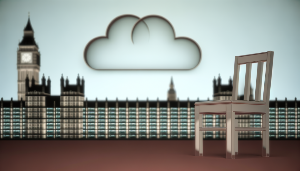 Renuncia en el Parlamento del Reino Unido por falta de regulación ante el dominio de hyperscalers en el mercado cloud